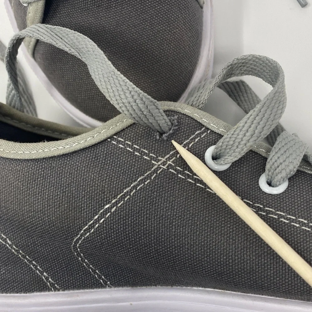 Heely’s Pro 20 Skate Wheel Shoes #HES10455 Kid’s Size 4
